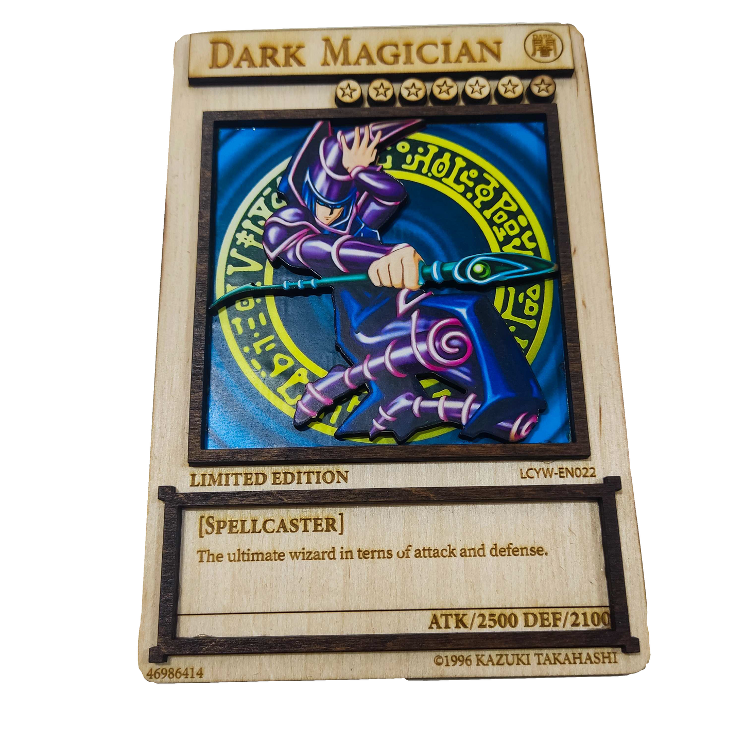 Ξύλινη κάρτα Yu-Gi-Oh! με εκτύπωση του Σκοτεινού Μάγου 3D με βάση