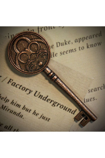 Resident Evil VIII Replica 1/1 Insignia key Limited Edition