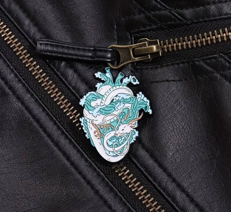 Μεταλλική καρφίτσα με τον Haku από την ταινία Spirited Away