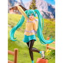 Hatsune Miku Mountain Climbing Holiday Memories figure 20cm