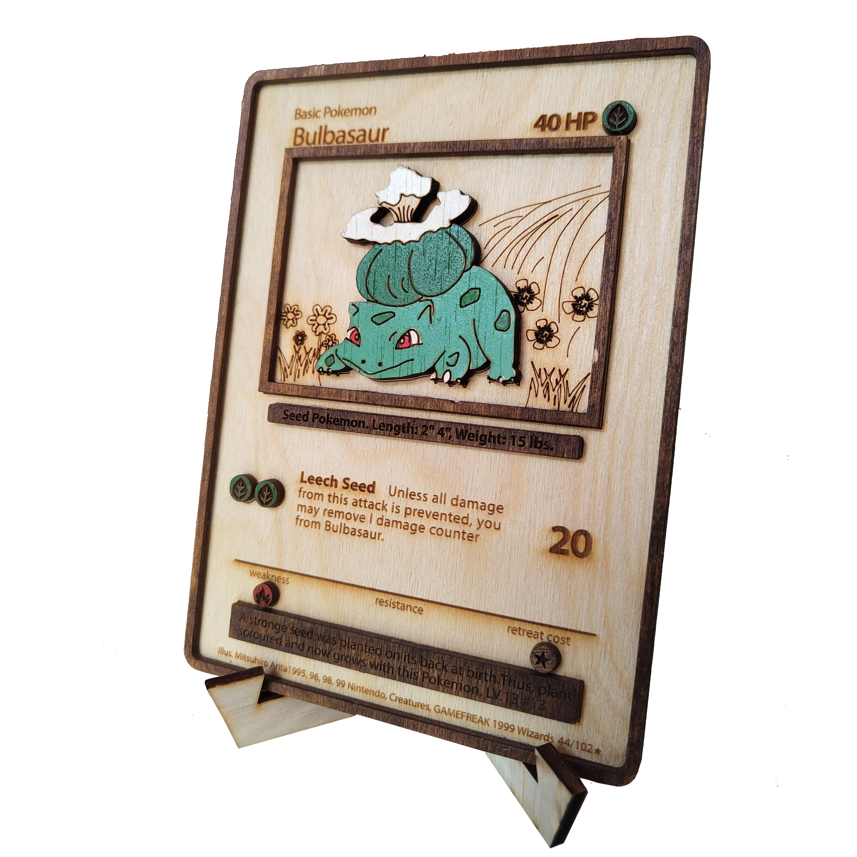 Ξύλινη ζωγραφισμένη προσομοίωση κάρτας Bulbasaur από το παιχνίδι καρτών Pokemon με βάση.