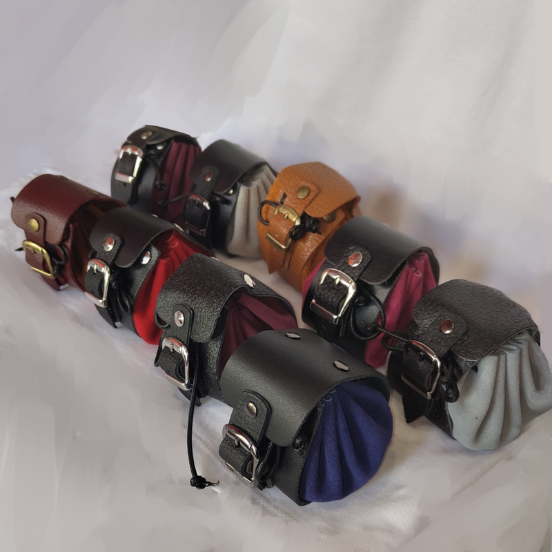 Πουγκί ζαριών DnD (πολλαπλά χρώματα)